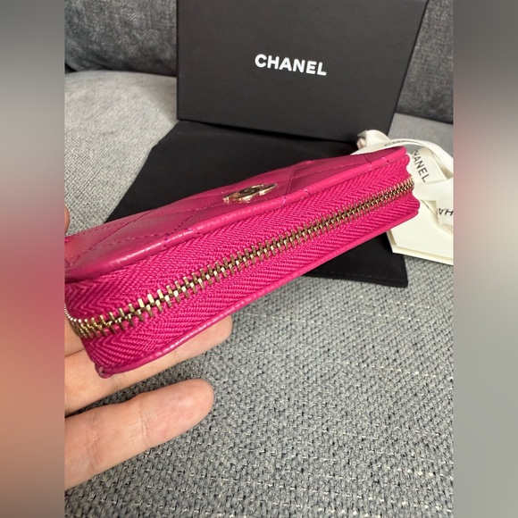 CHANEL CC Zippy Caviar Small Card Wallet RASPBERRY - Picture 6 of 11
